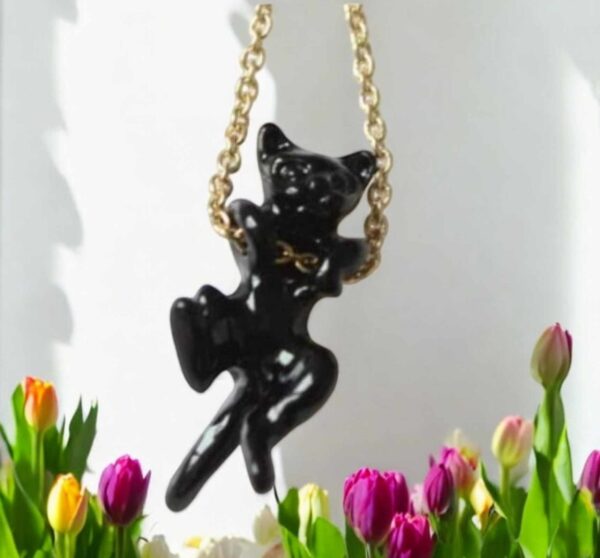 LJCN10 Black Hanging Cat Necklace