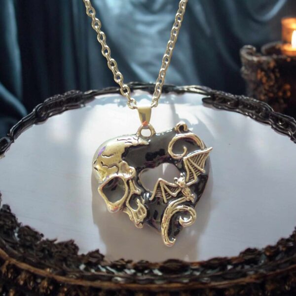 LJGG67 Skull & Dragon Heart Necklace