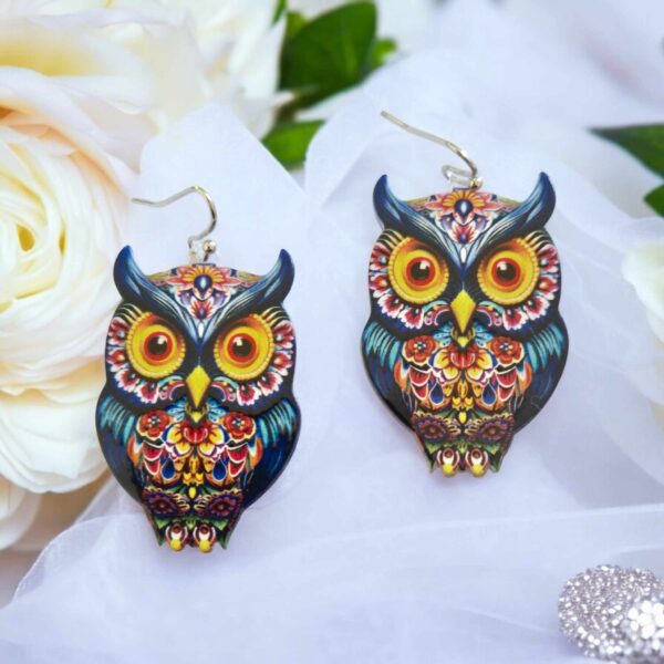 LJCE789 Patterned Owl Earrings